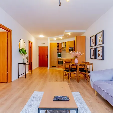Kiraly Str. Corner Downtown Appartamento Budapest