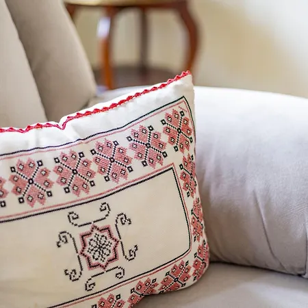 Graceful & Cozy Dream Next To The Opera House Apartment Budapest