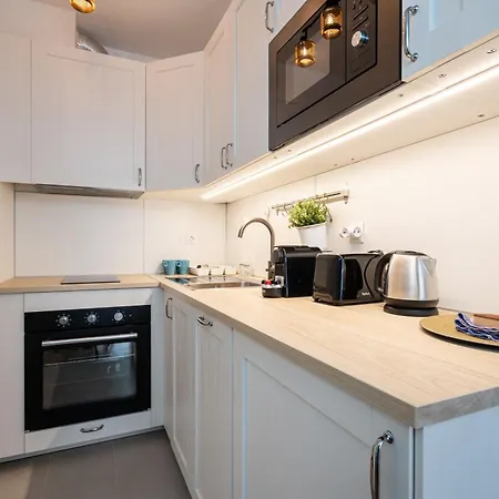 Lucky River Apartment