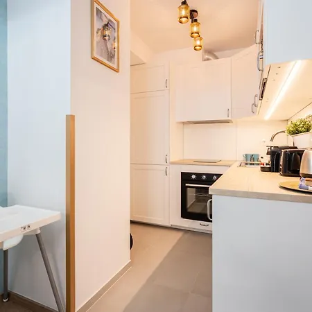 Lucky River Apartment