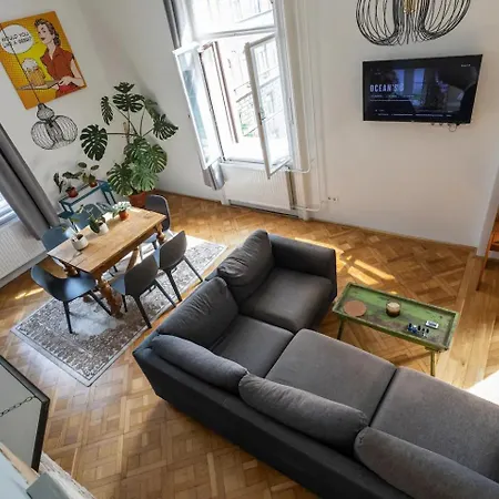 Budapestayz - Izabella Apartment *