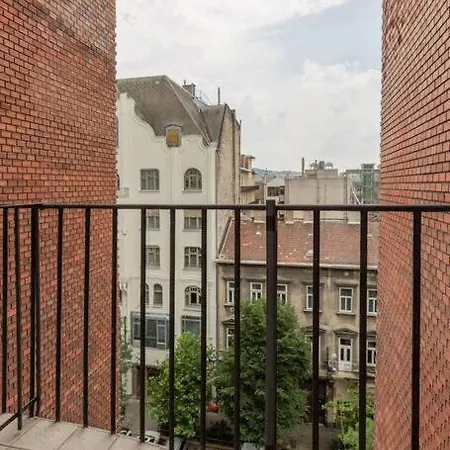 Grand Luxury On The Broadway W Jacuzzi Apartment Budapest