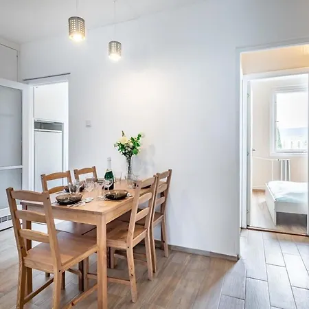 Apartment Quiet Near The Center *