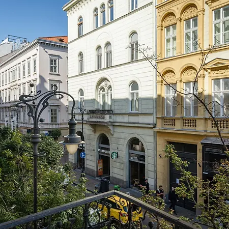 Ventura Ridge Apartment Budapest