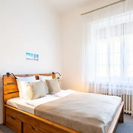 Historic Grace, Classical At Corvin Budapest