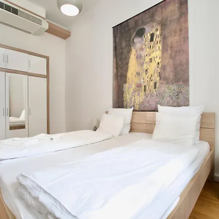Premium By Hi5 - Vitkovics * Budapest