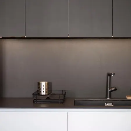 Stylish & Spacious By Prestige Homes Apartment Budapest