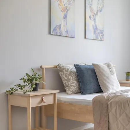 Apartment Stylish & Spacious By Prestige Homes