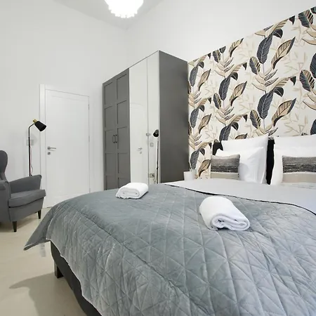 Premium By Hi5- Near New York Cafe Budapeszt
