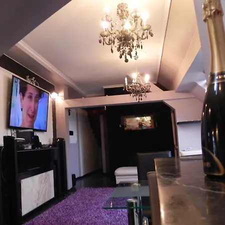 Opera Panoramic Penthouse Apartment *