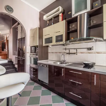 Opera Panoramic Penthouse *