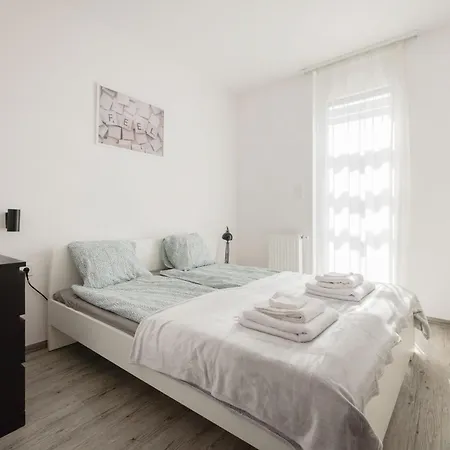 Apartament Bright Floor With Parking *
