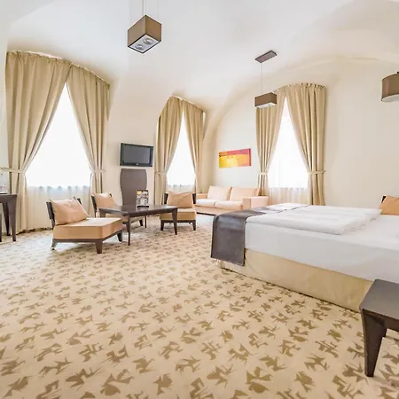 Ξενοδοχείο Buda Castle 4*