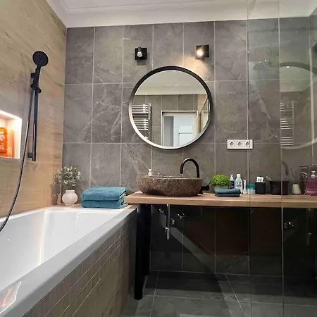 Center Apartment