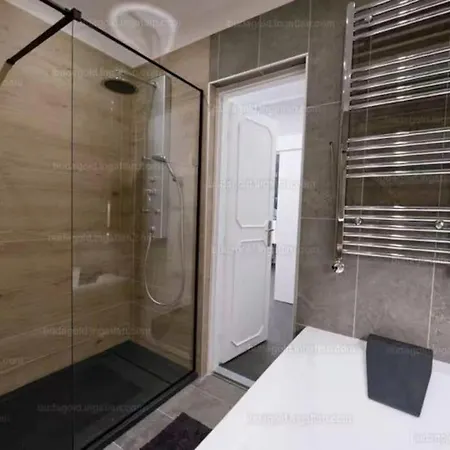 Apartment Center