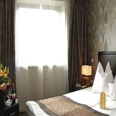 Charm - Formerly Boutique Hotel