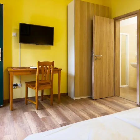 Irisz Panzio 3* Budapest