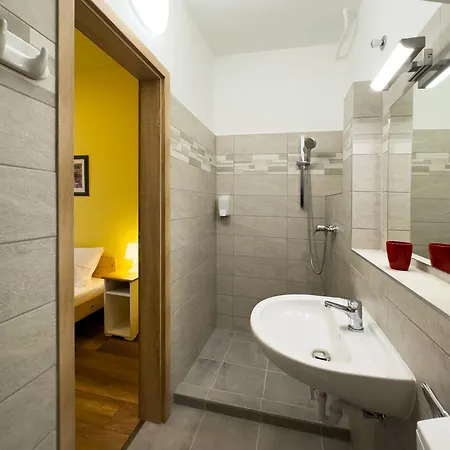 Pensionat Irisz Panzio 3*