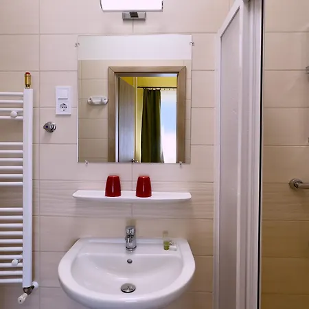 Pensionat Irisz Panzio 3*