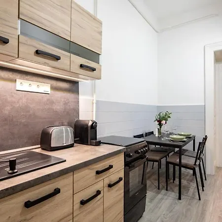 Comfy Easy Parking Apartment Budapest