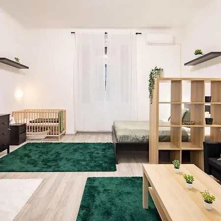 Comfy Easy Parking Apartment