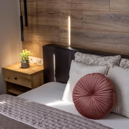 Apartment Exclusive Stylish By Prestige Homes Next To The Oktogon *