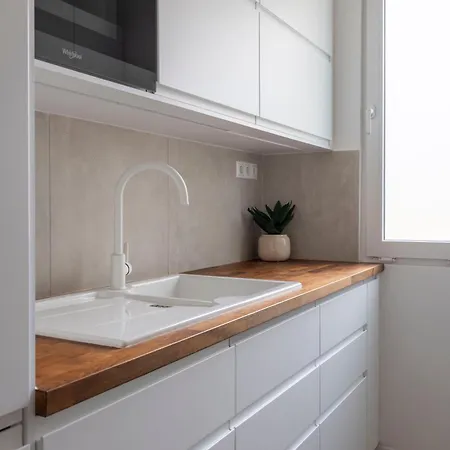 Exclusive & Duplex By Prestige Homes דירה בודפשט
