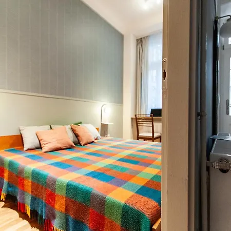 Spacious Family Along River Side, In The Heart Of Buda Apartment *