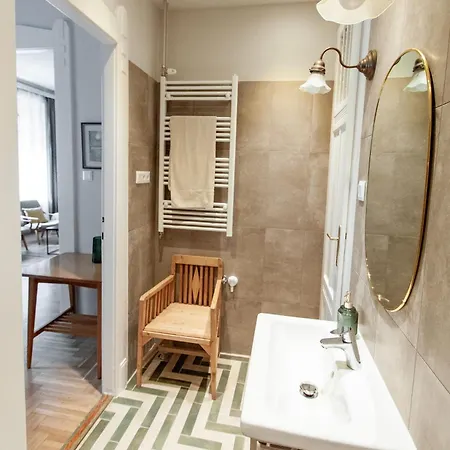 Spacious Family Along River Side, In The Heart Of Buda * Budapest