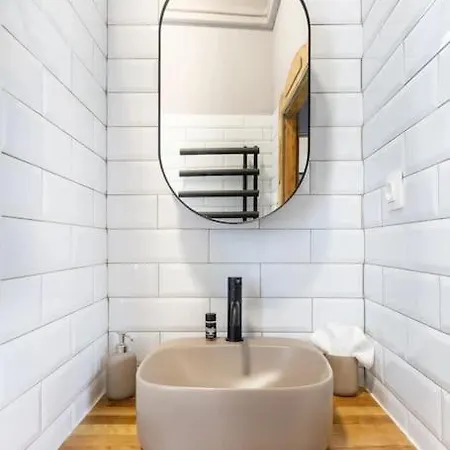 Elegant And Modern In The Centre Budapest