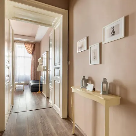 D20 Dob Apartment