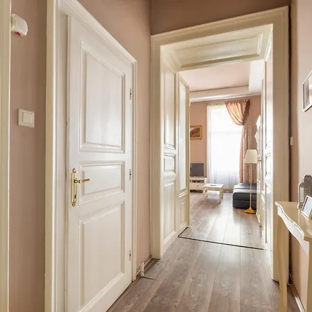 D20 Dob Apartment