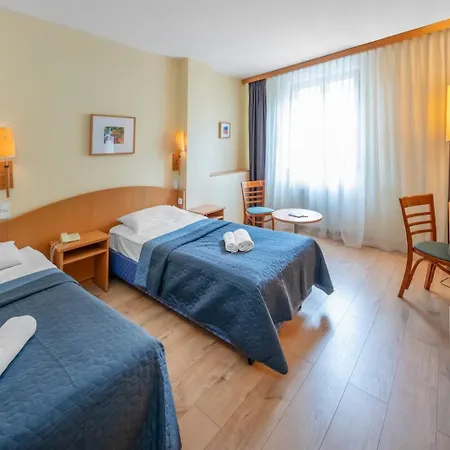 Hotel Corvin - Sissi-flügel 3*
