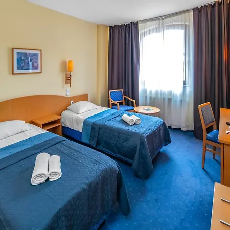 Corvin - Sissi-flügel Hotel