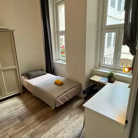 The 5-bedroom Downtown
