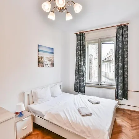 Apartment Cityscape Budget Kalvin