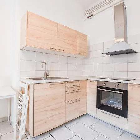 Apartment Cityscape Budget Kalvin *