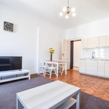 Cityscape Budget Kalvin Budapest