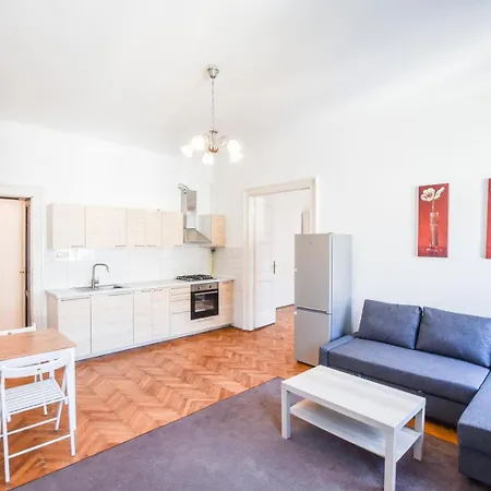 Cityscape Budget Kalvin Apartment *