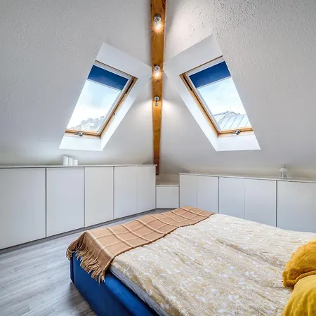 Acme Guest house *