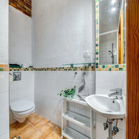 Guest house Acme
