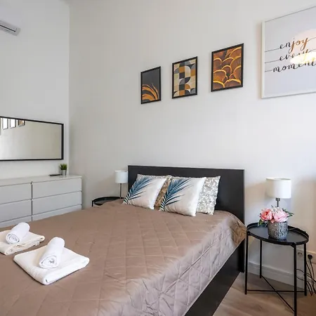 Spacious Cozy With 4bedroom In The Heart Of Bp Budapest