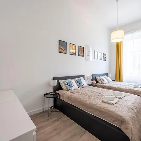 Apartment Spacious Cozy With 4bedroom In The Heart Of Bp *