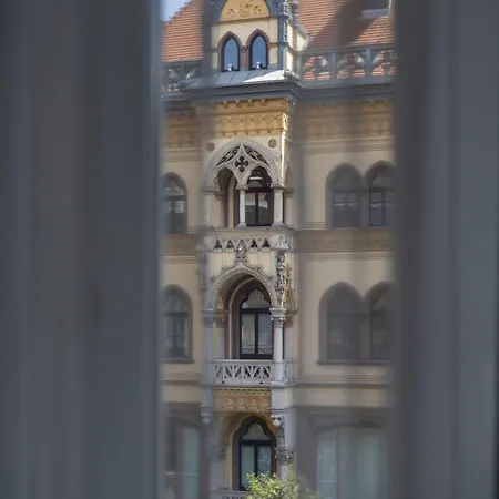 Spacious Cozy With 4bedroom In The Heart Of Bp Budapest