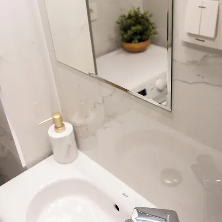 Apartment Spacious Cozy With 4bedroom In The Heart Of Bp