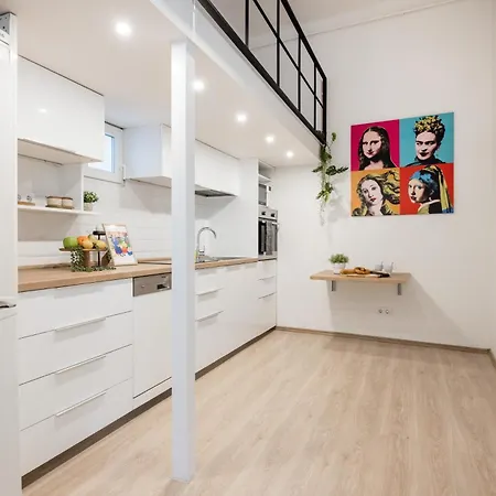 Chic 3br Heart Of District 7- Gem Apartment *