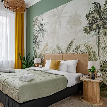 Jungle Aesthetics Downtown Aircon And Garage Parking Апартаменты