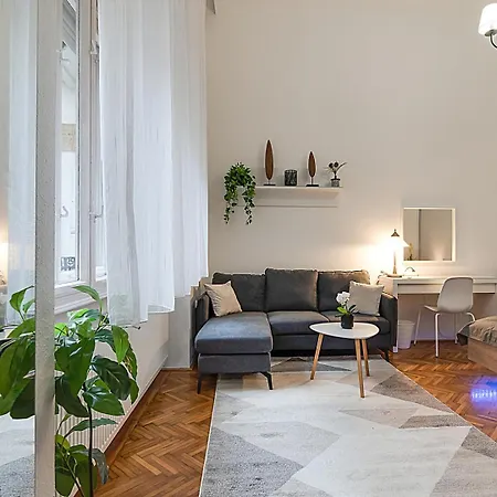 Apartment Light Design Close To Park&bath Budapest