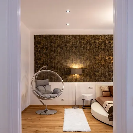 Oktogon Luxury