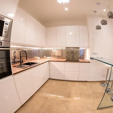 Oktogon Luxury Apartment *